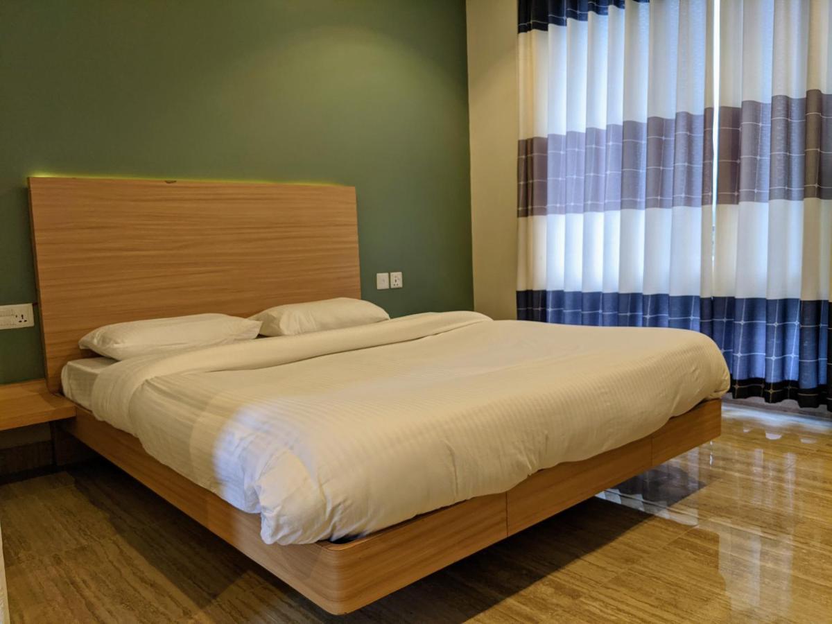 Gantavya Resort Pokhara Esterno foto