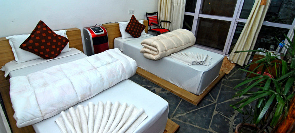 Gantavya Resort Pokhara Esterno foto