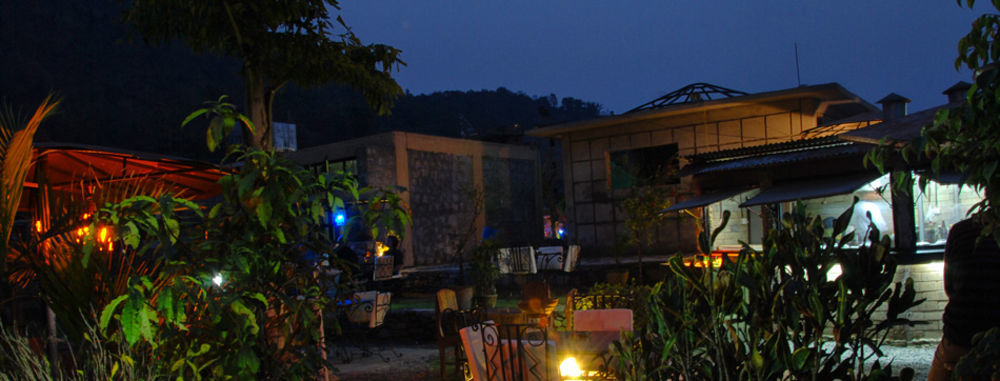 Gantavya Resort Pokhara Esterno foto